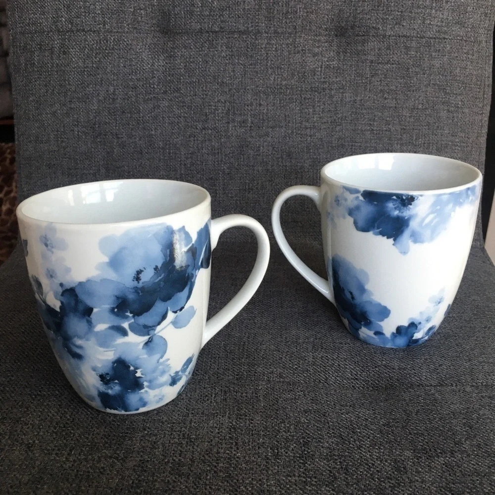 Set of 2 Midnight Roses Porcelain Coffee Mugs Blue White 12 oz